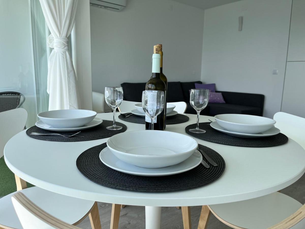 Axenic Retreat - Panoramic Ocean View, Sleeps 4, Ensuite Bathroom, New Redesign Сесимбра Экстерьер фото