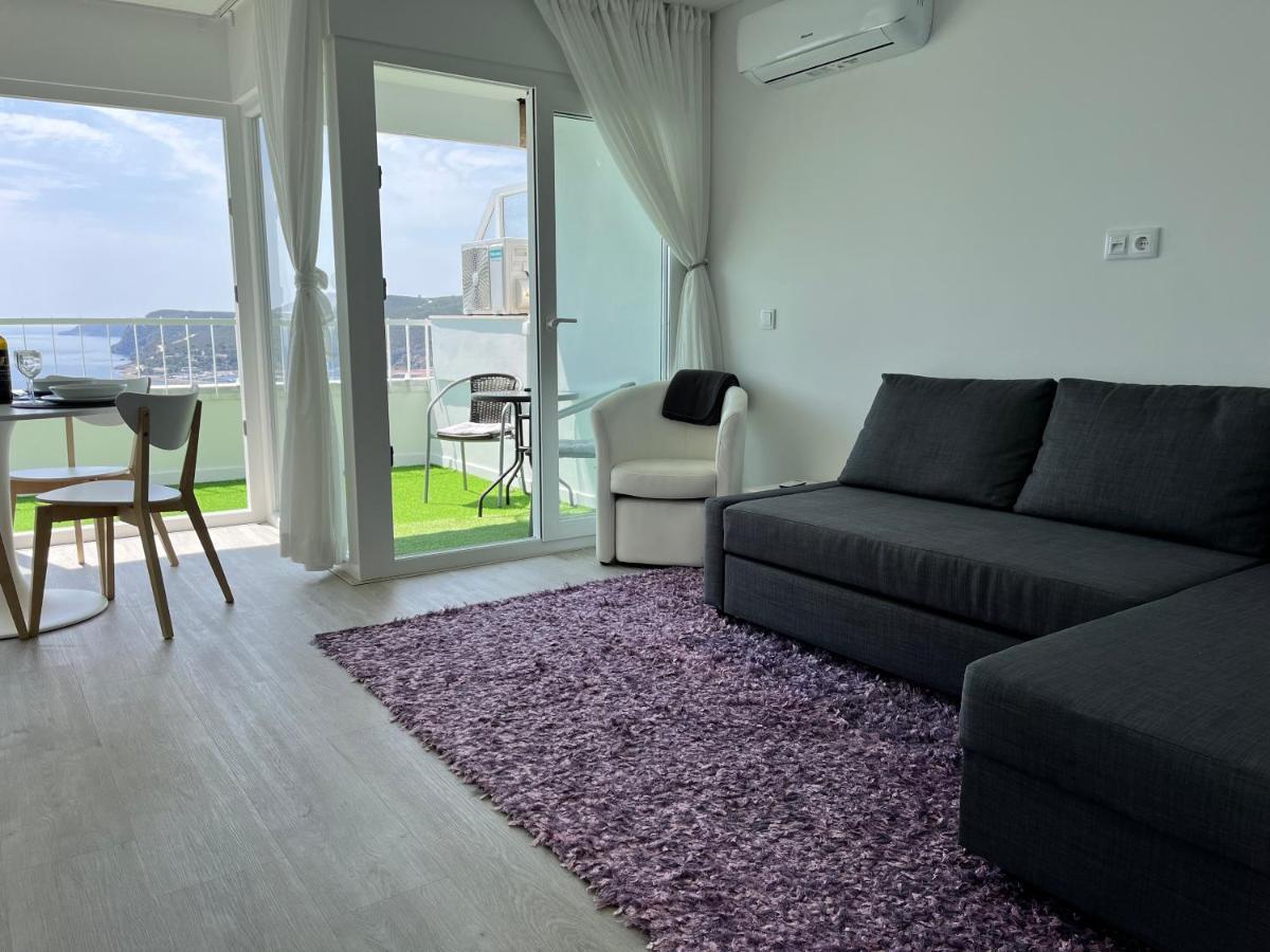 Axenic Retreat - Panoramic Ocean View, Sleeps 4, Ensuite Bathroom, New Redesign Сесимбра Экстерьер фото